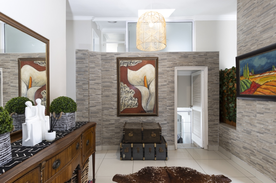 To Let 4 Bedroom Property for Rent in Heldervue Western Cape